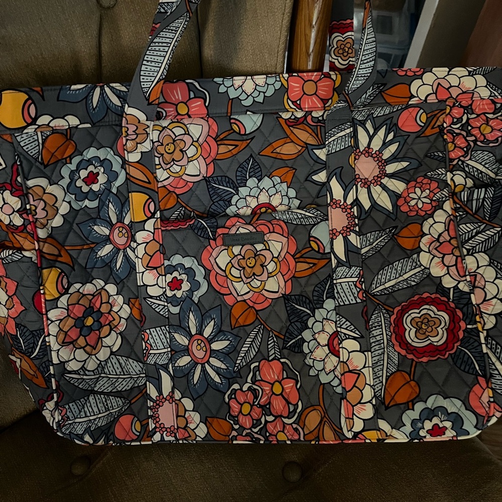 Vera Bradley retired tote bag